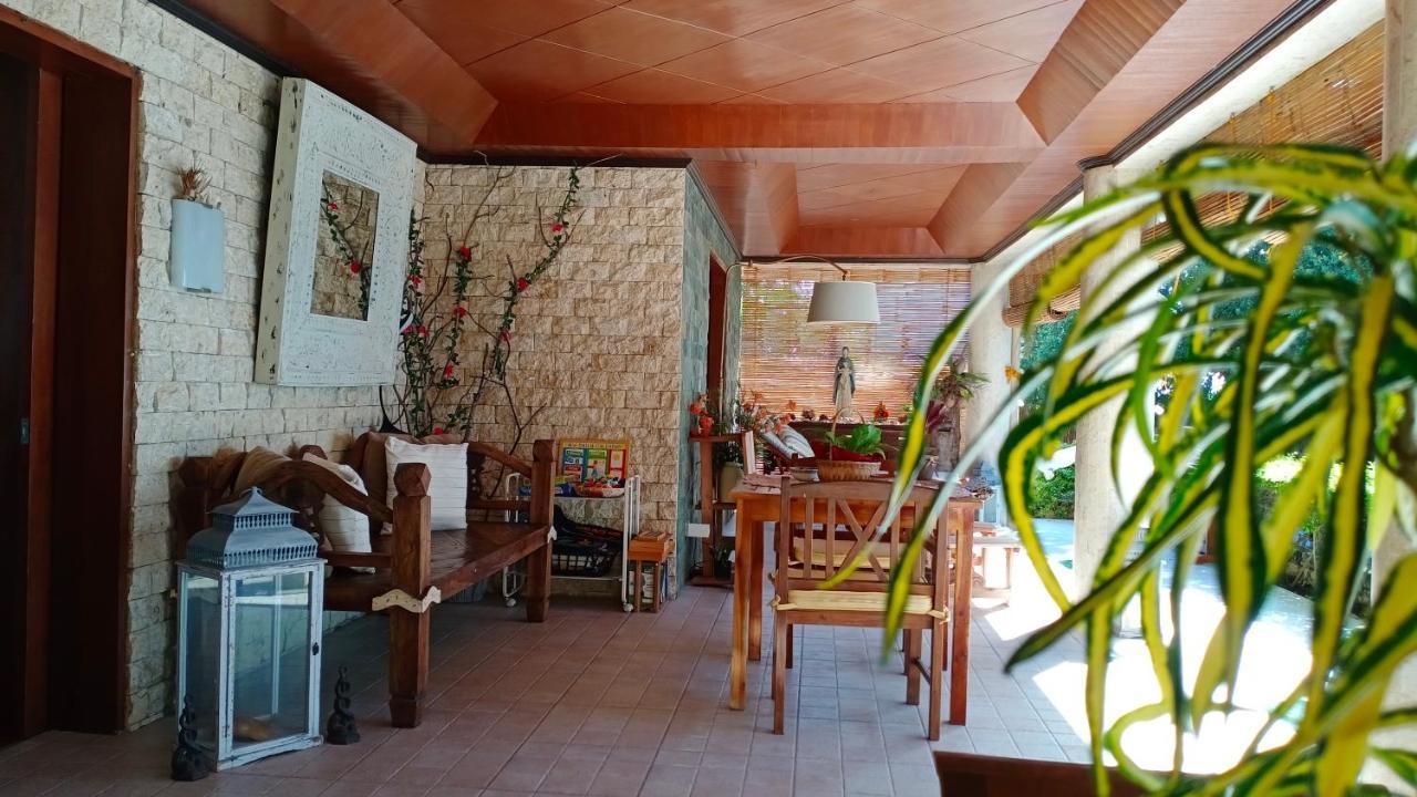 Ancelle Cristo Re Bed and Breakfast Moalboal Buitenkant foto