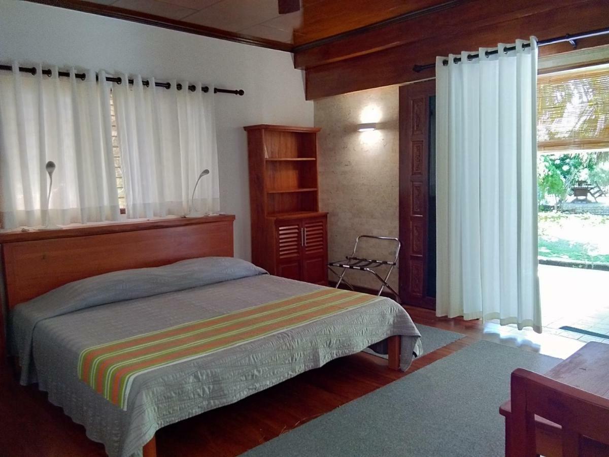Ancelle Cristo Re Bed and Breakfast Moalboal Buitenkant foto